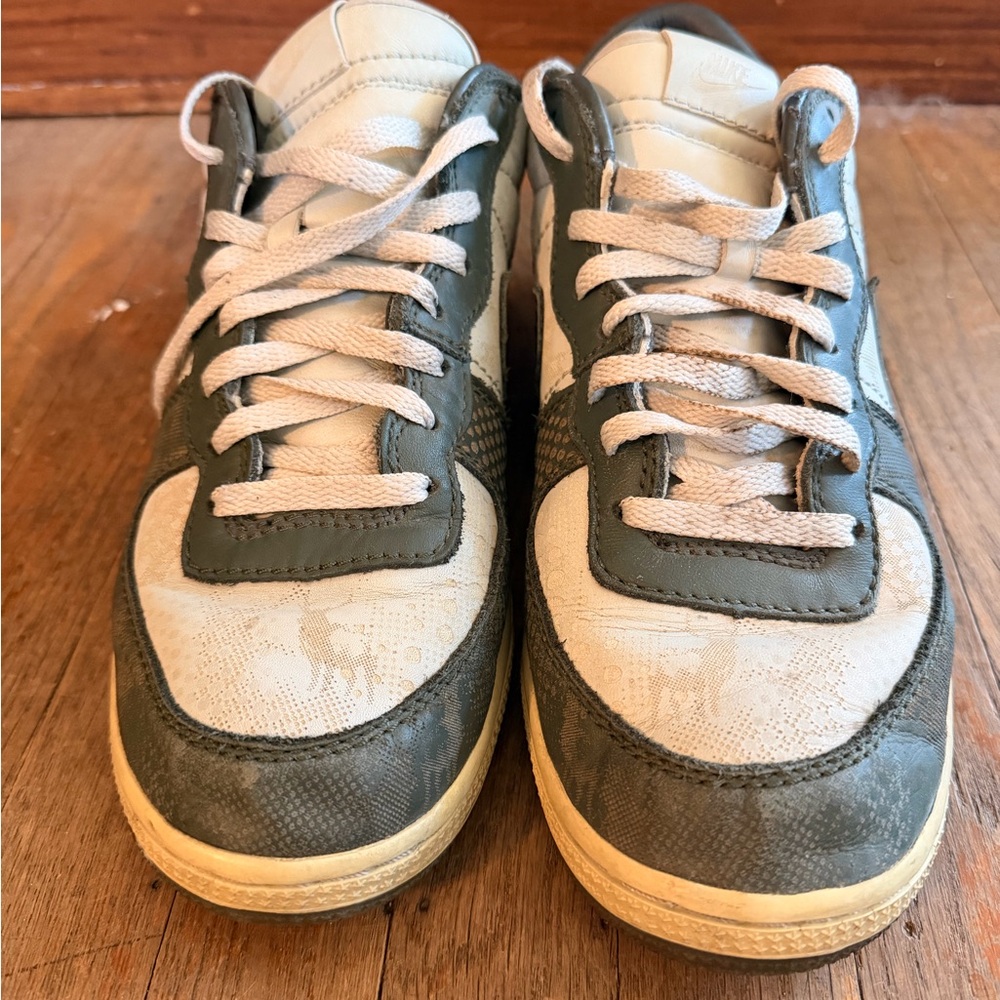 Nike Terminator Low Laser Kangaroo Sneakers (Men’s US 10)